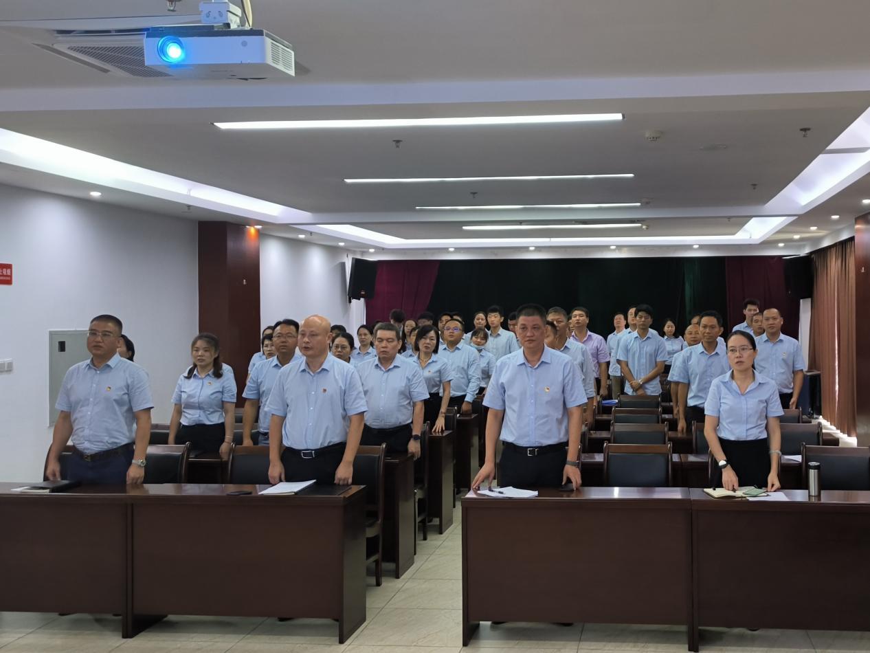 市環(huán)發(fā)公司舉辦慶祝建黨102周年大會暨上專題黨課(圖2)
